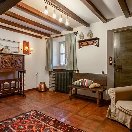 Chalet El Jardin Escondido De Helgueras