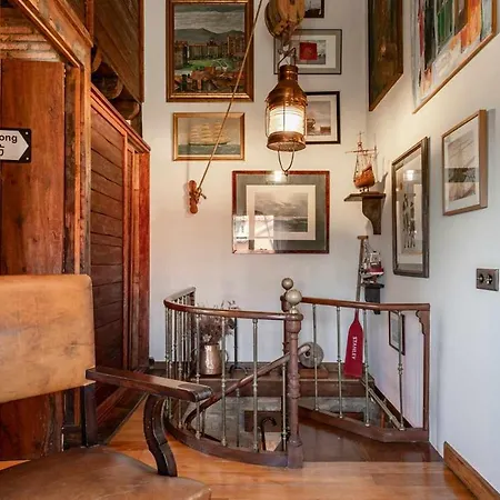 El Jardin Escondido De Chalet Helgueras