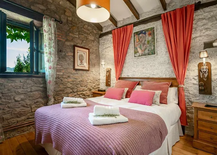 Ruralia El Jardín Escondido De Helgueras