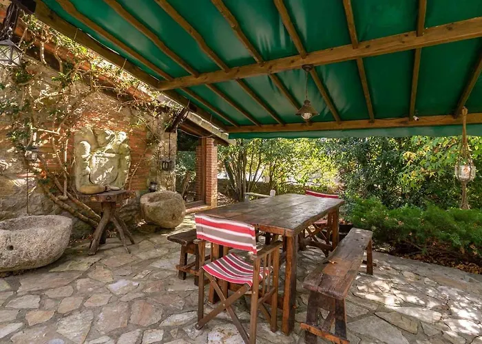 El Jardin Escondido De